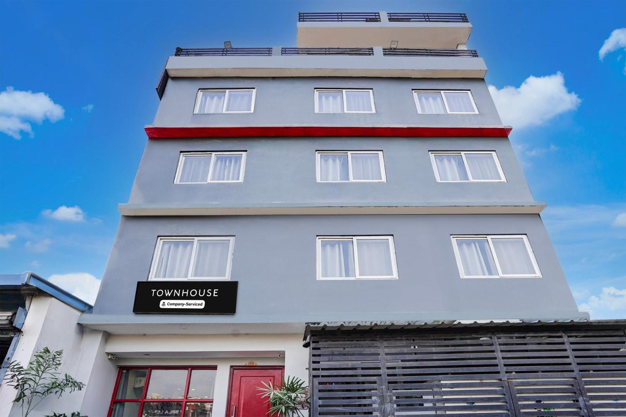 Super Townhouse Gomti Nagar Sector 6 Near Ekana Stadium Lucknow Bagian luar foto