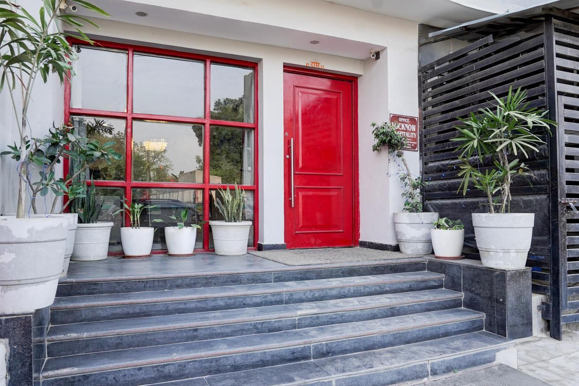 Super Townhouse Gomti Nagar Sector 6 Near Ekana Stadium Lucknow Bagian luar foto