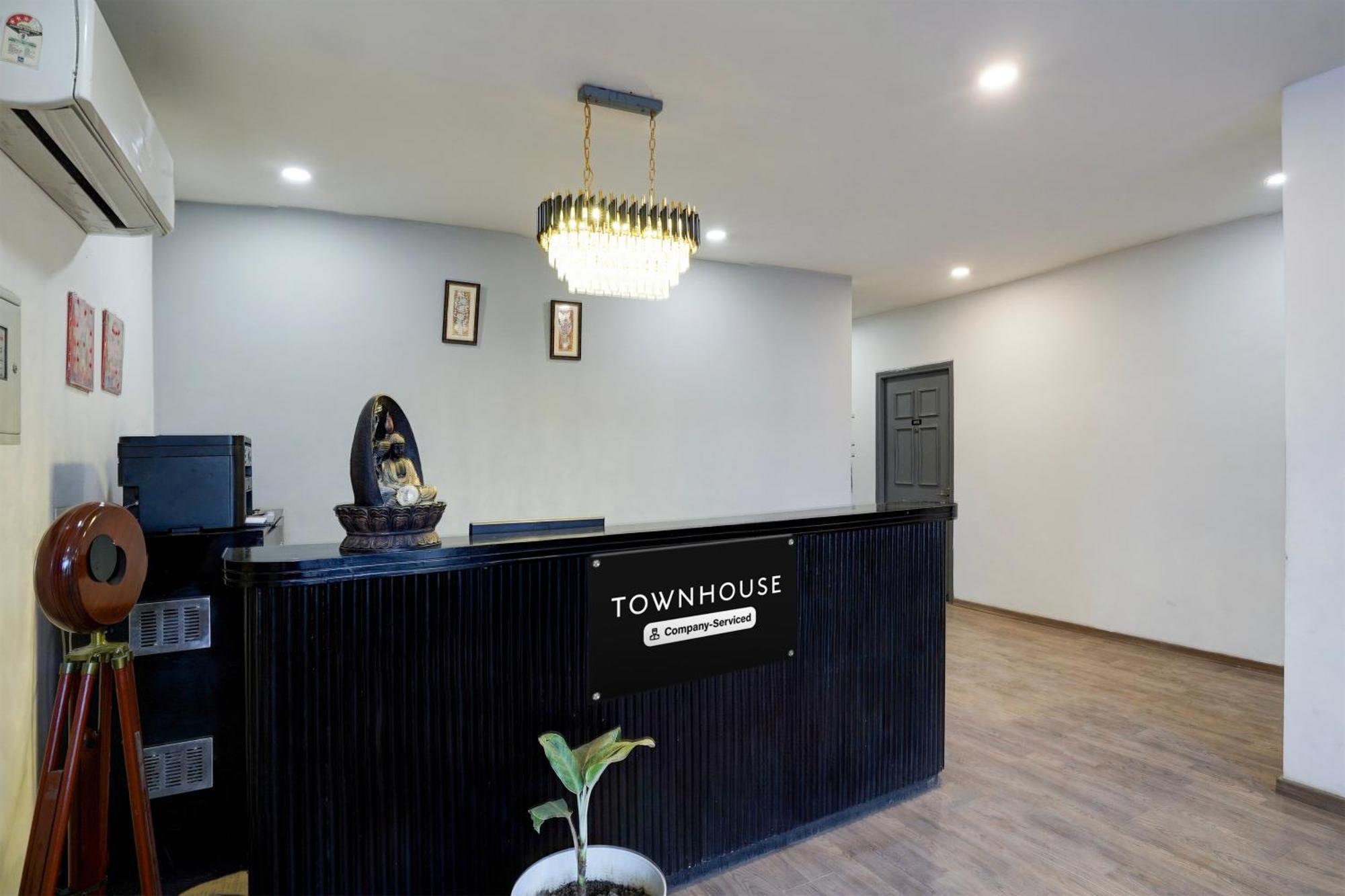 Super Townhouse Gomti Nagar Sector 6 Near Ekana Stadium Lucknow Bagian luar foto