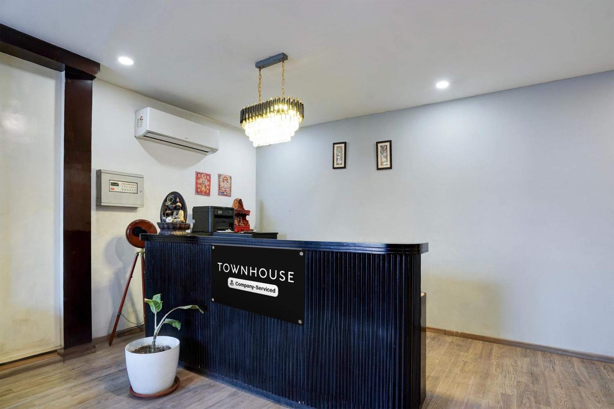 Super Townhouse Gomti Nagar Sector 6 Near Ekana Stadium Lucknow Bagian luar foto