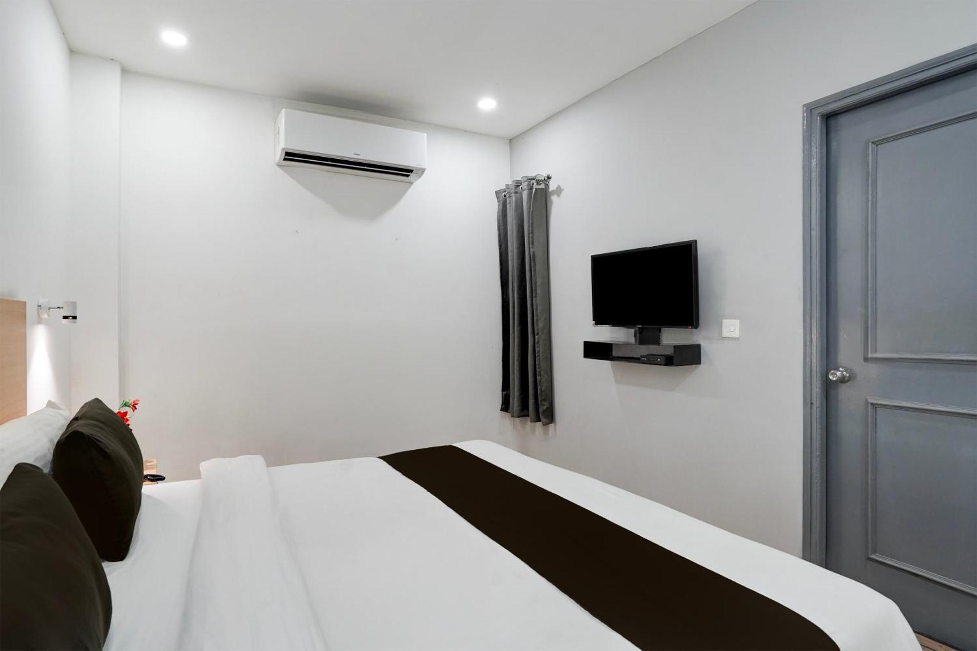 Super Townhouse Gomti Nagar Sector 6 Near Ekana Stadium Lucknow Bagian luar foto